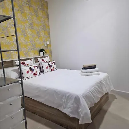 Moderno Apartamento 2 Junto A Calle Marmoles Malaga